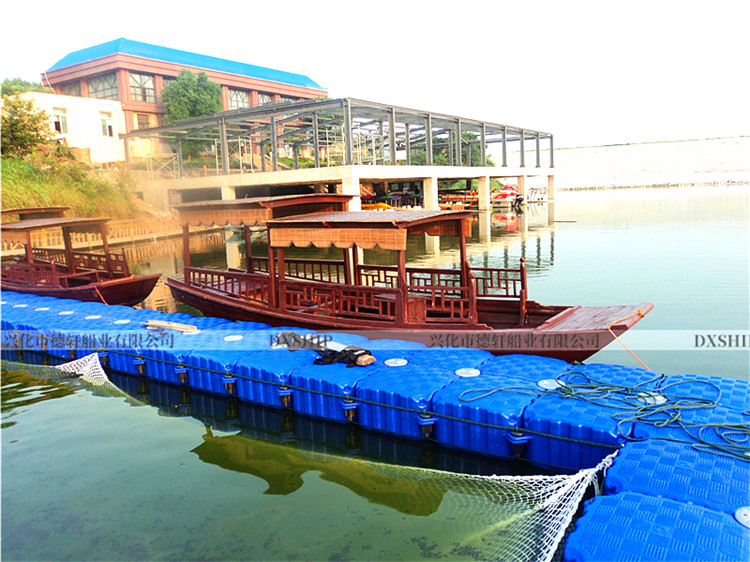 辽宁沈阳7米高低蓬船