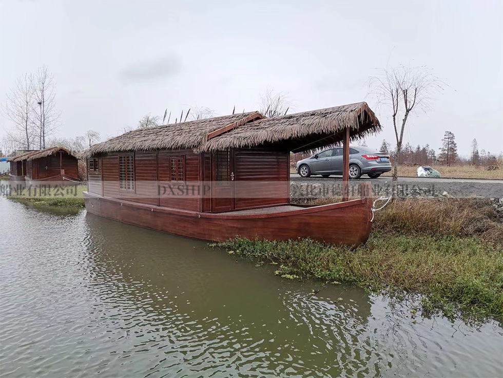 12米水上房船